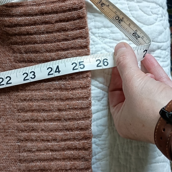 Aspen Fair Isle Turtleneck sweater, size M. Tan with pink and black print - Picture 7 of 8